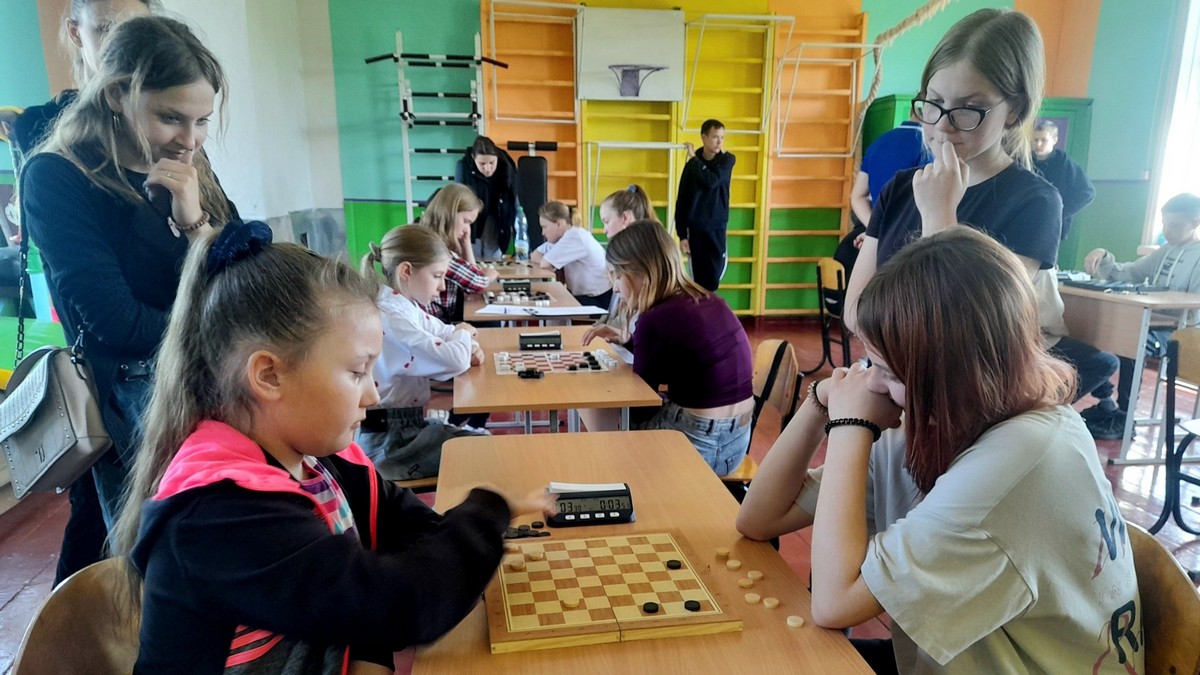 На Чернігівщині грали у шашки-64