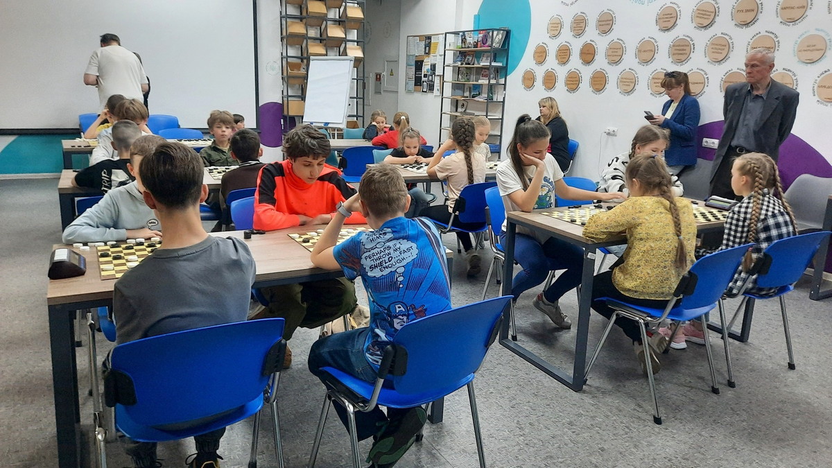 У Києві завершився відкритий юнацький чемпіонат міста з шашок-100