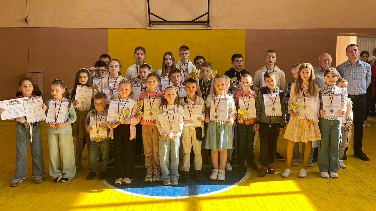 У Краківці провели чемпіонат Яворівщини з шашок-64