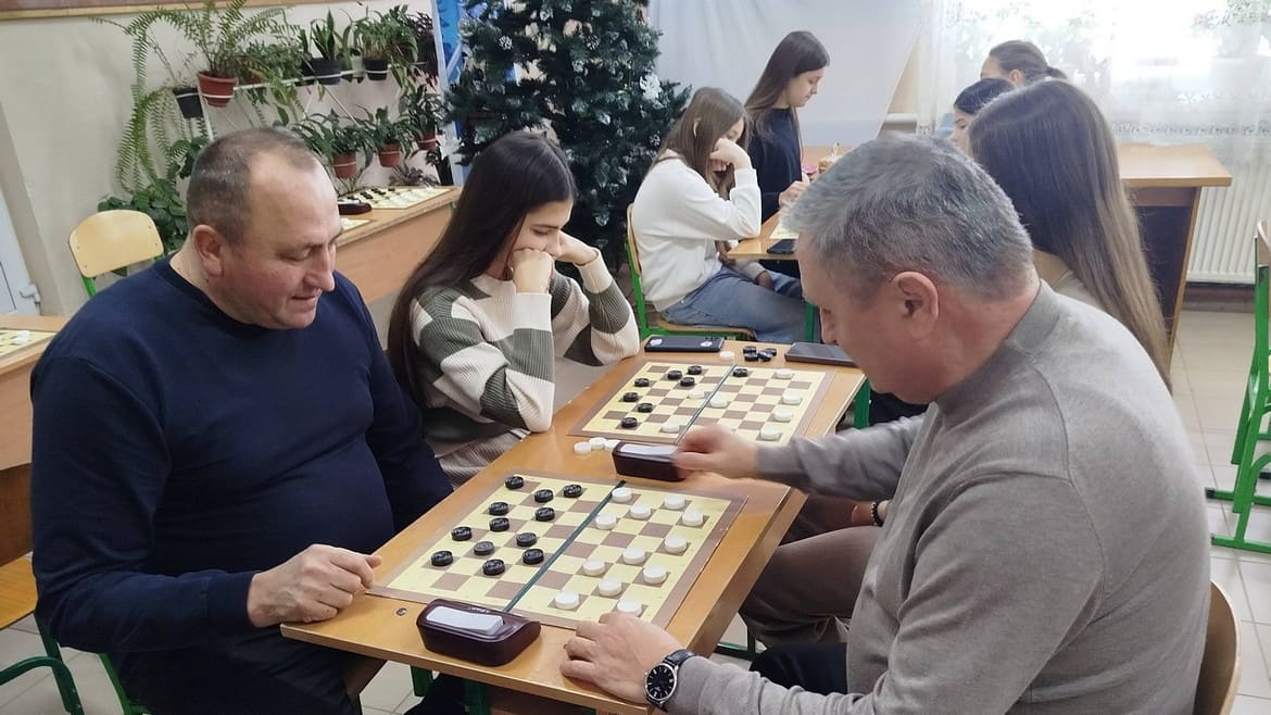 У Греблі відбулися шашкові змагання для жителів Зарічанської громади